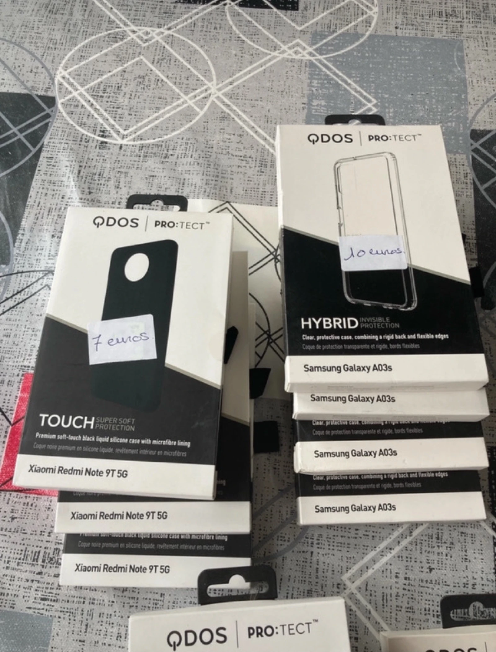 Set of phone cases – photo 2